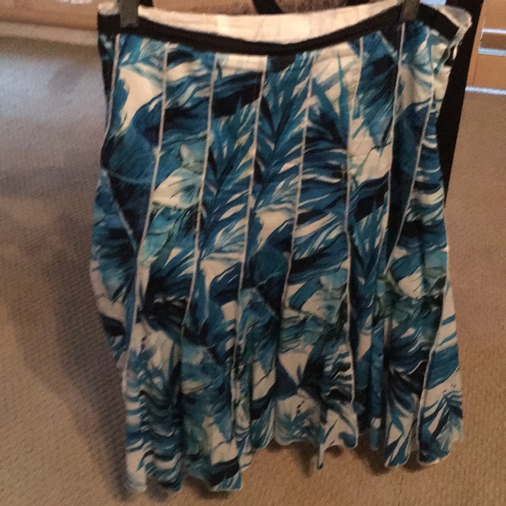 Aline Skirt. Multiple colors blues, black, white